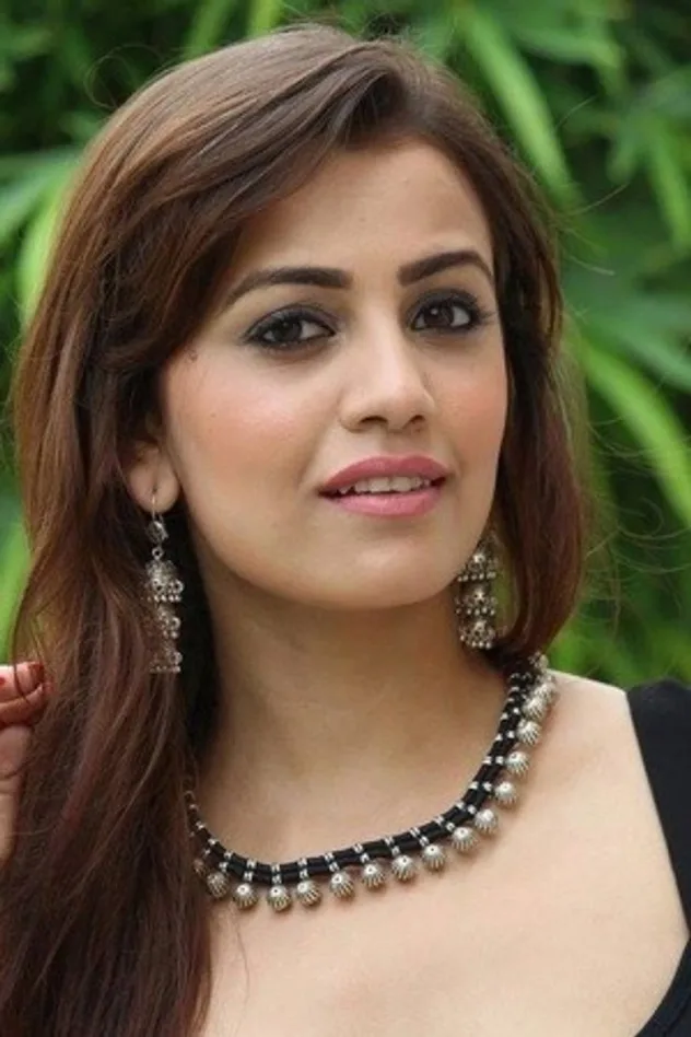 Imagen de portada para Esha Kansara