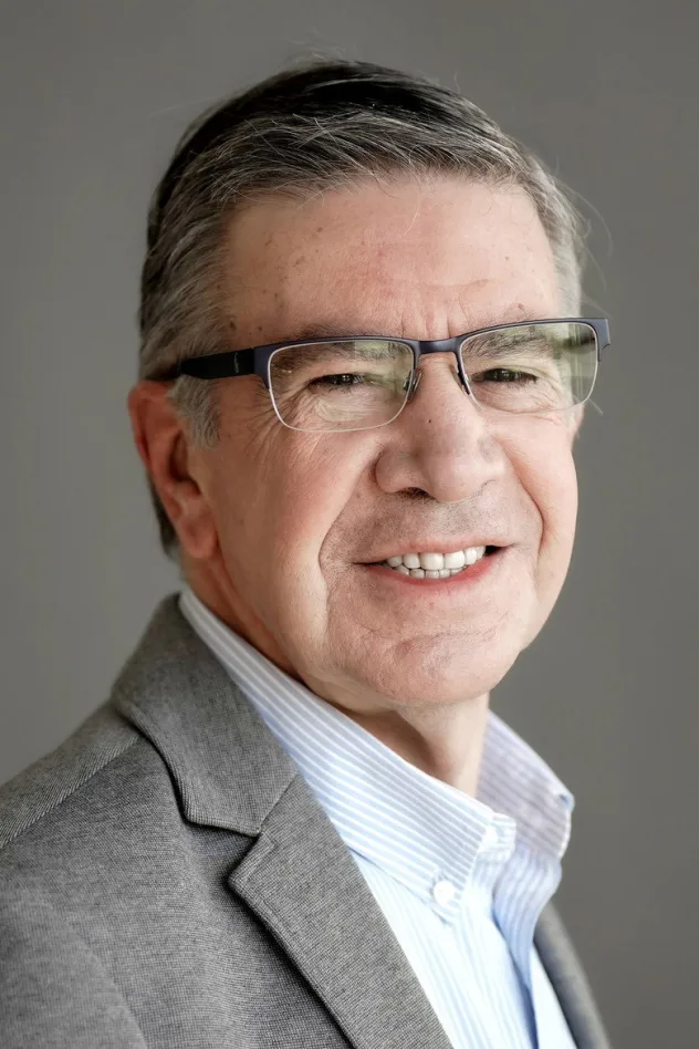 Joaquín Lavín için kapak görseli