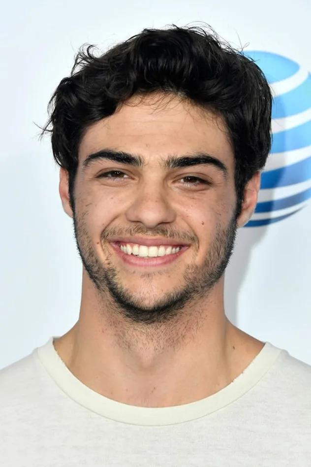 фото Noah Centineo
