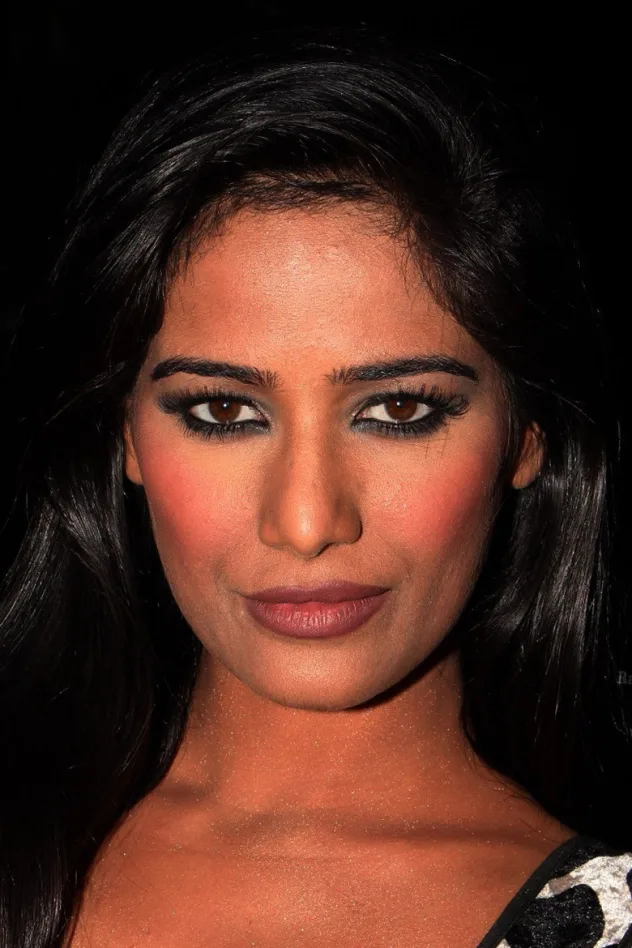 Обложка для Poonam Pandey