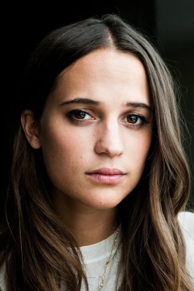 фото Alicia Vikander