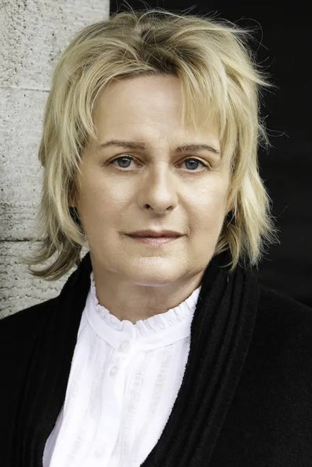 Cover image for Joanne Pearce