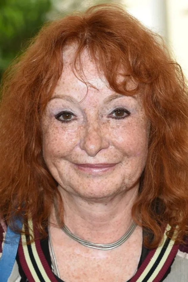Vivian Naefe için kapak görseli