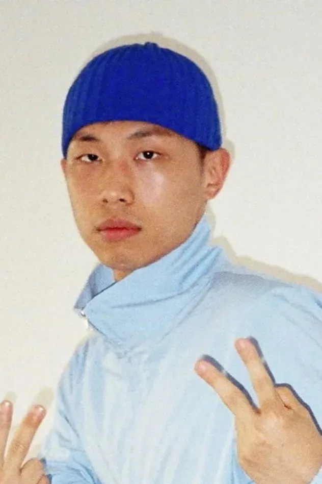 صورة الغلاف لـ Lee Dong Min