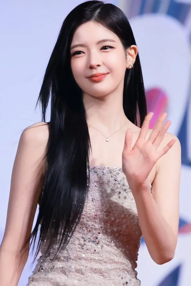 صورة الغلاف لـ 리아