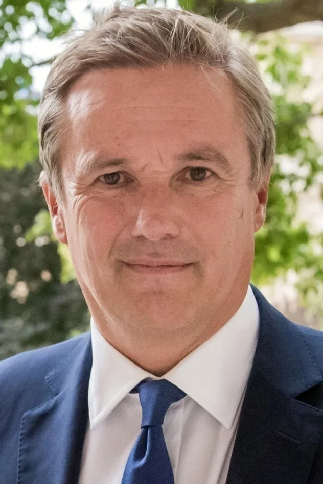 Nicolas Dupont-Aignan için kapak görseli