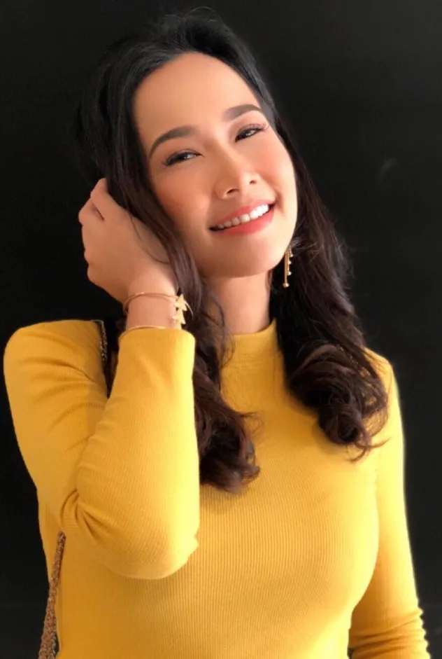 Cover image for Dayana Roza