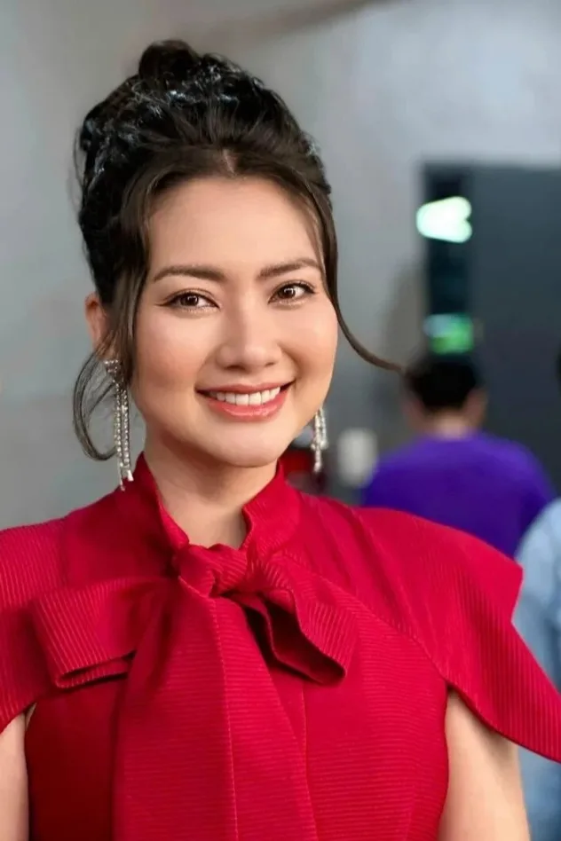Ngọc Lan için kapak görseli