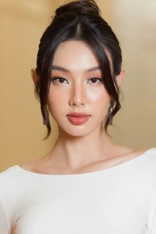 Imagen de portada para Nguyễn Thúc Thùy Tiên