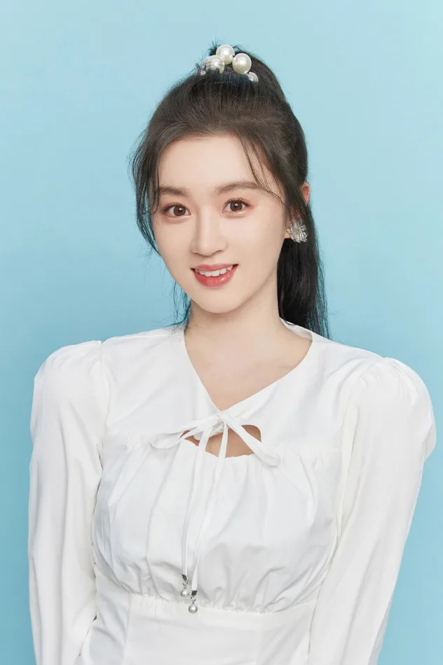 صورة 袁伊