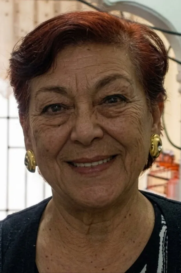 Nedret Özbek için kapak görseli