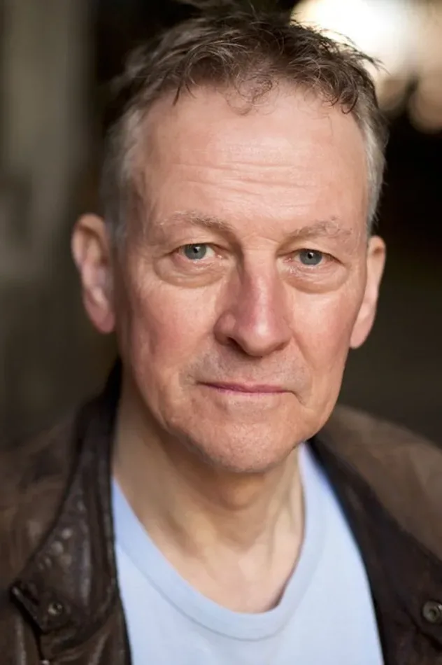 Cover image for Iain MacRae