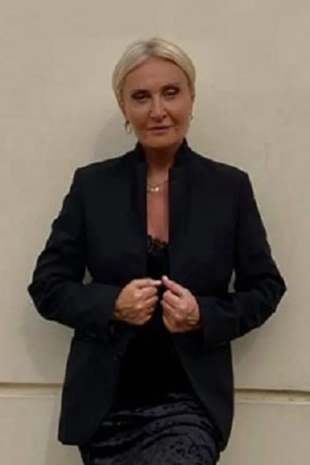ნანუკა ჟორჟოლიანი için kapak görseli