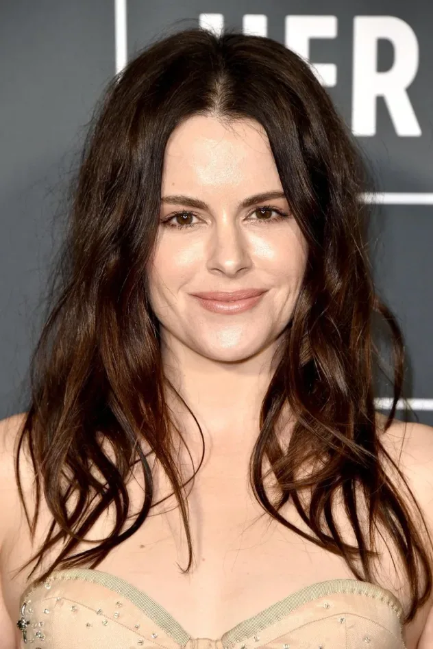 Imagen de portada para Emily Hampshire