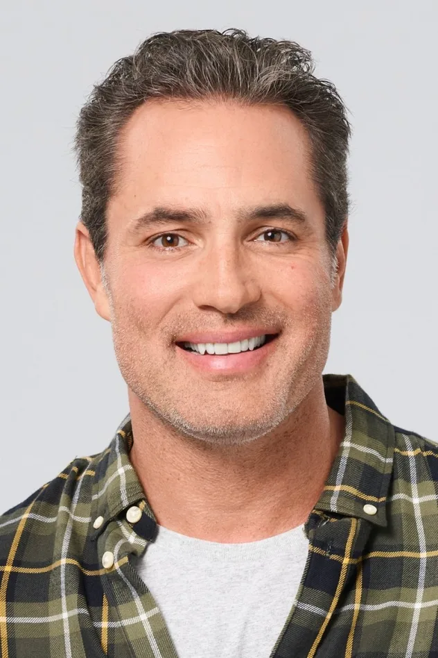 фото Victor Webster