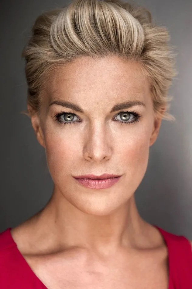 фото Hannah Waddingham