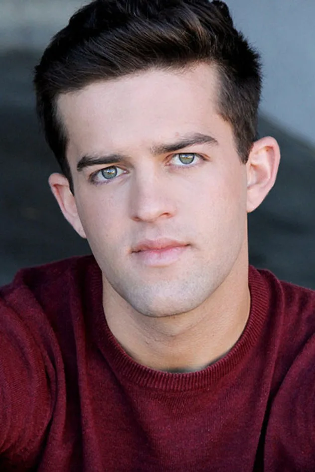 Taylor Emerson photo