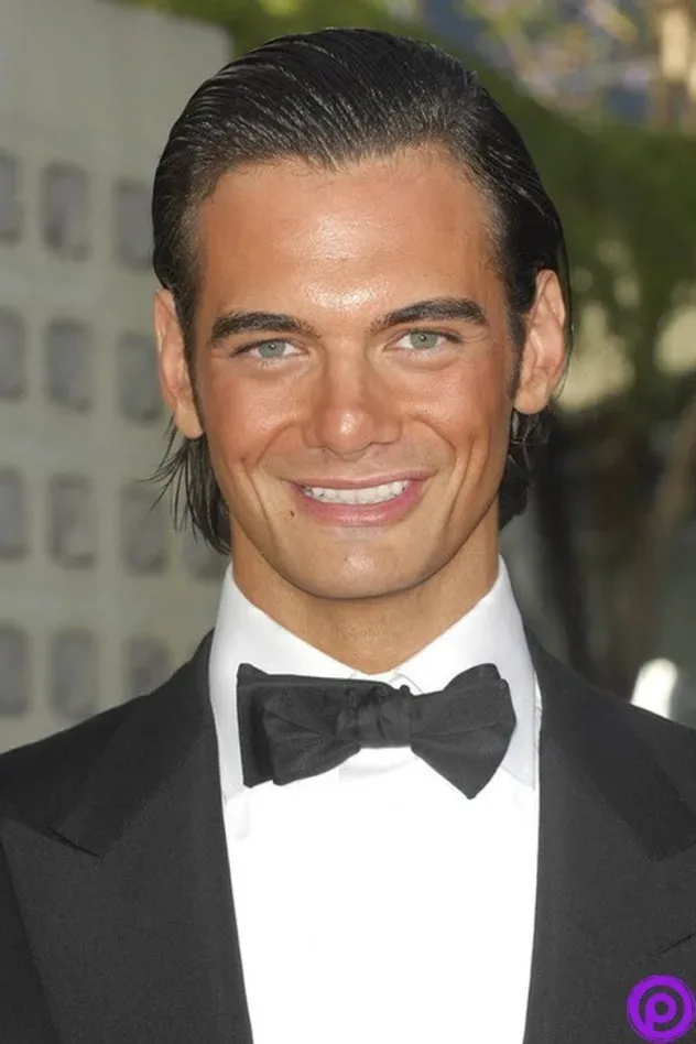 Imagen de portada para Theo Alexander
