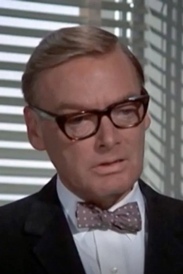 صورة الغلاف لـ Gene Lyons