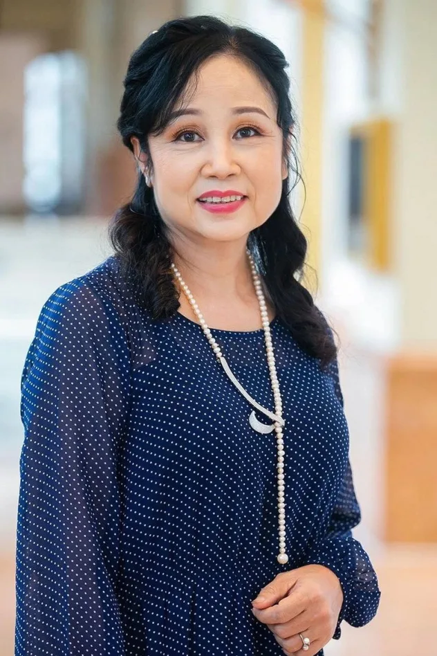 Cover image for Ngọc Thư