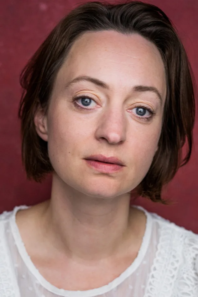 Imagen de portada para Lindsay Bennett-Thompson