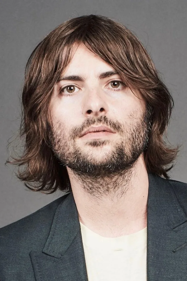 фото Robert Schwartzman