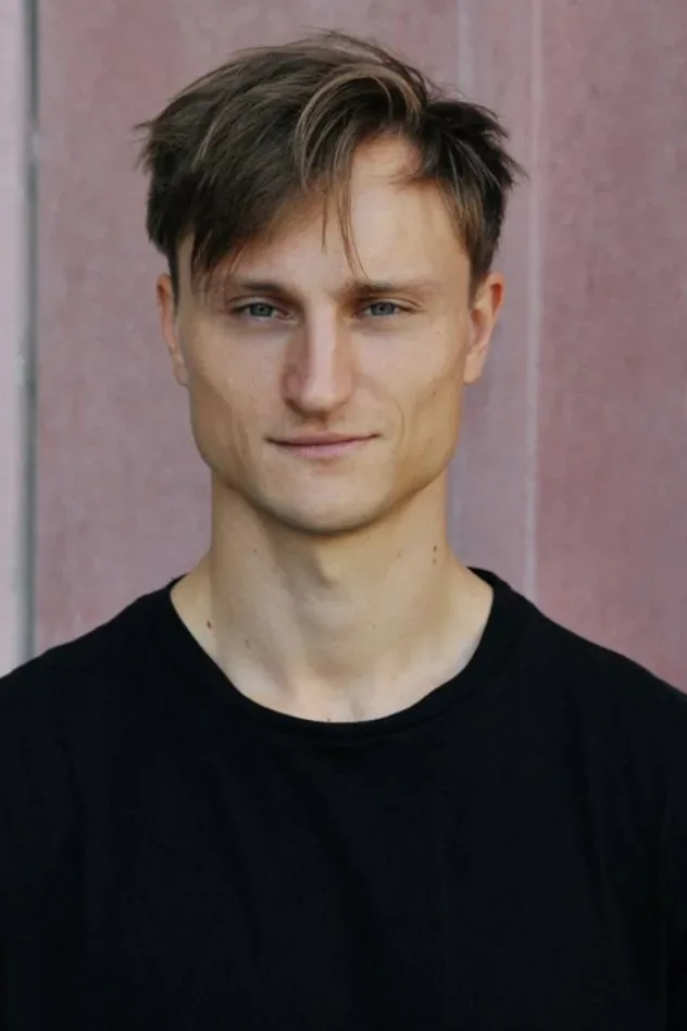صورة الغلاف لـ Oleg Tikhomirov