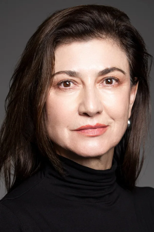 Leticia Huijara için kapak görseli