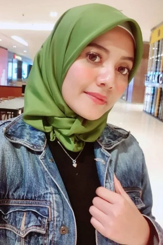Tunku Hanis için kapak görseli