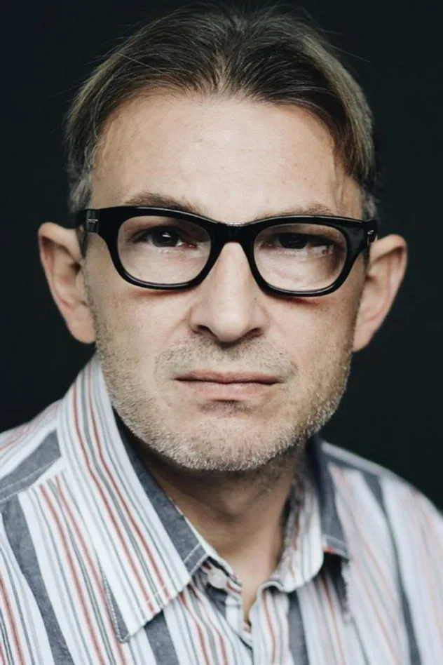 Aleksandr Ovchinnikov için kapak görseli