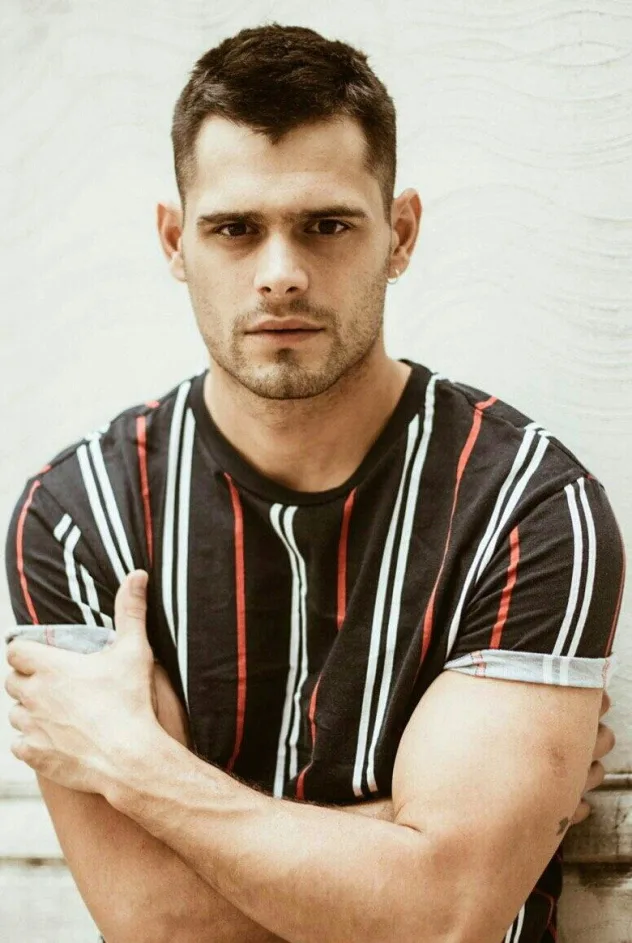 Lucas Velasco için kapak görseli