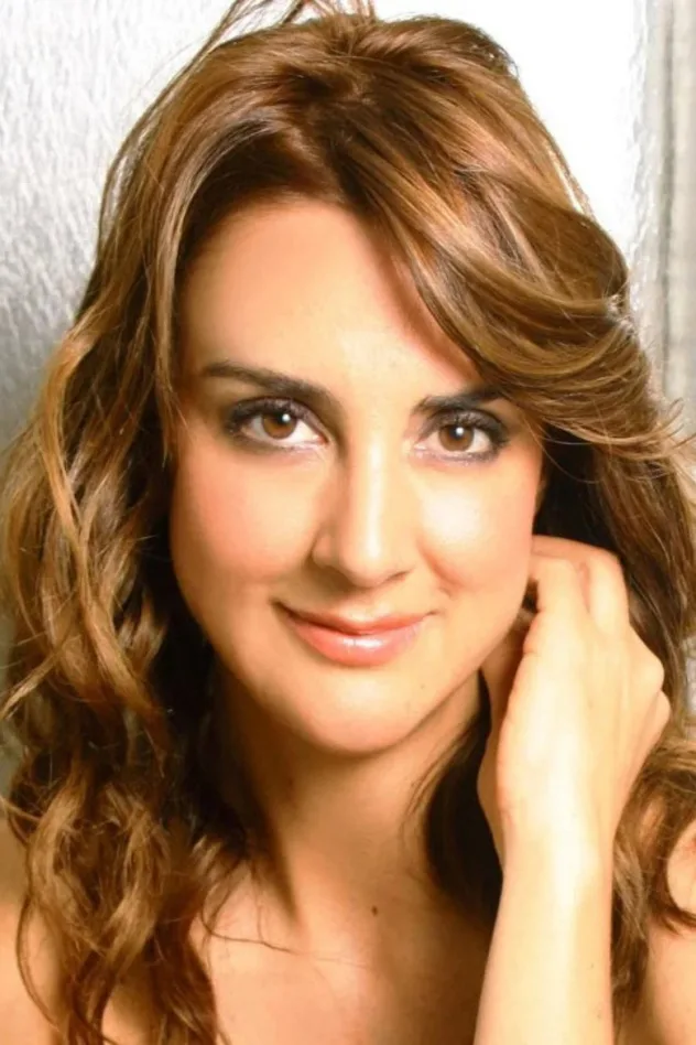 Cover image for Marcela Bustamante