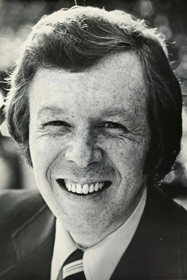 Lew Horn