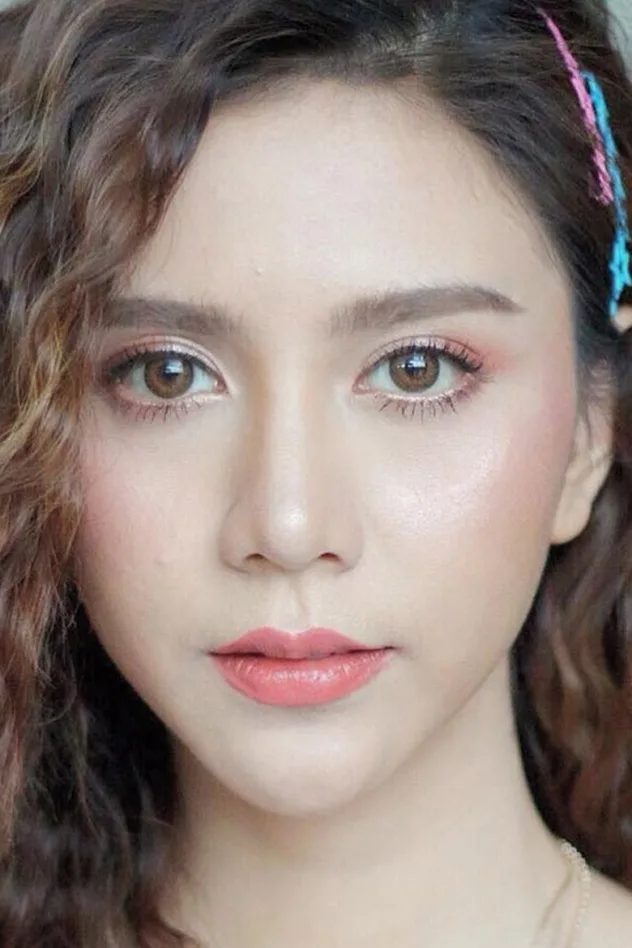 กชกร ส่งแสงเติม photo