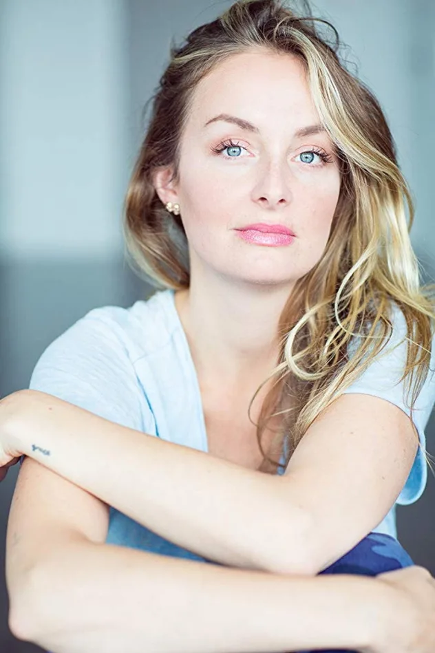 Julie Sype için kapak görseli