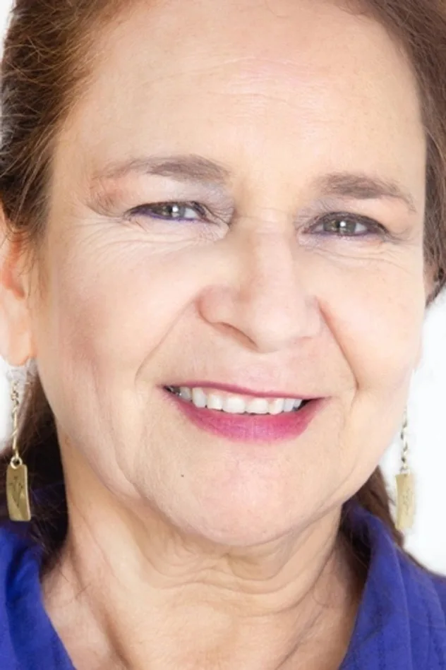Cover image for Mireya Sotoconil