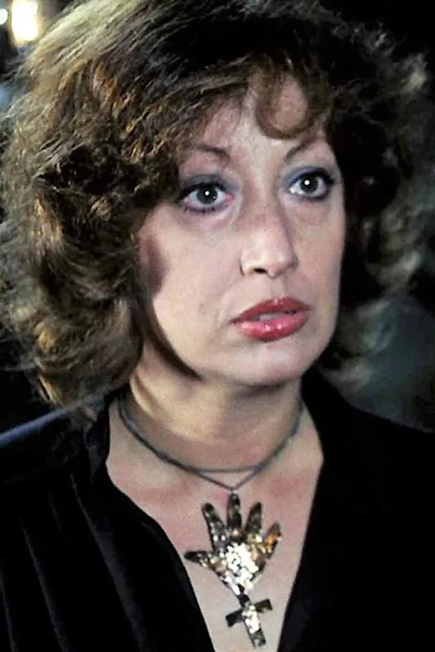 Imagen de portada para Carmen Carrión
