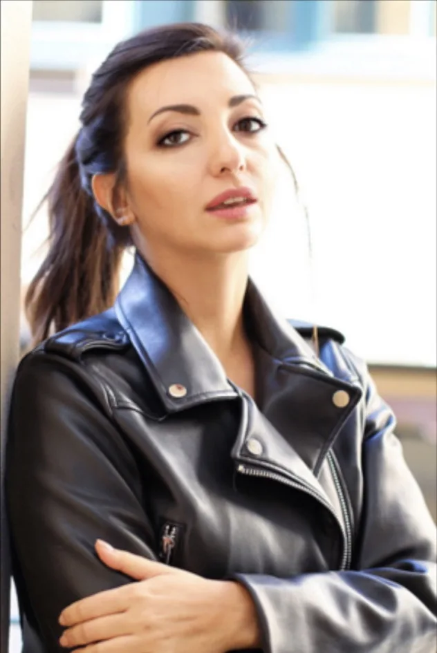 Federica Cacciola için kapak görseli