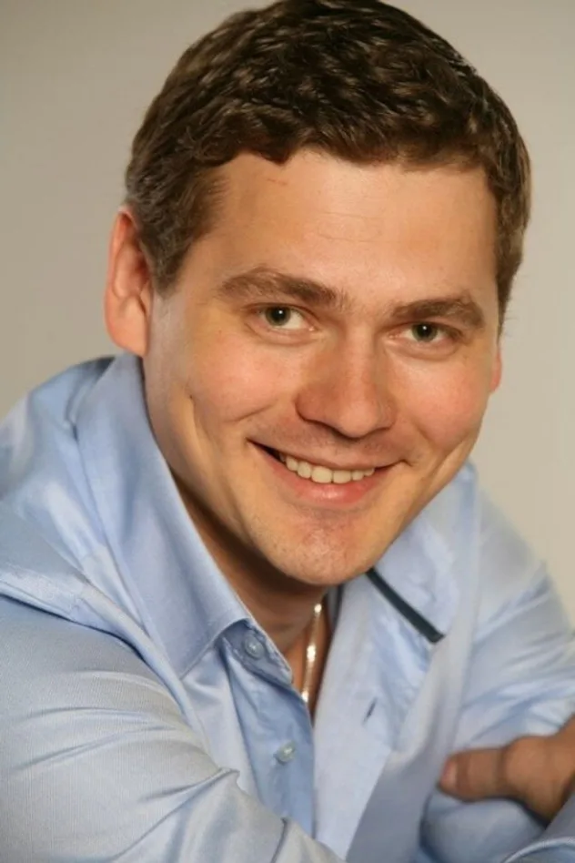Cover image for Alexander Pashkov