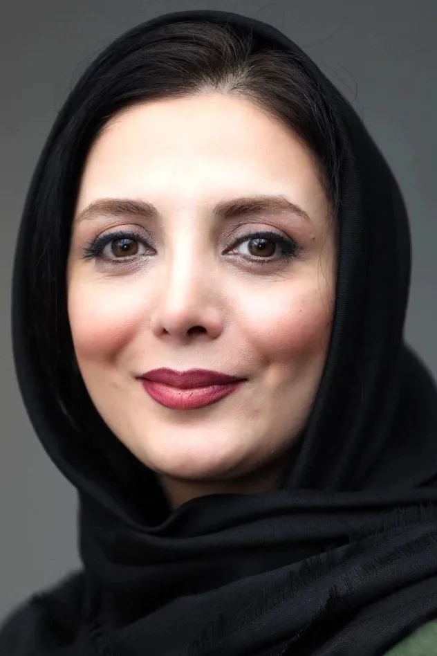 Cover image for Roya Mirelmi