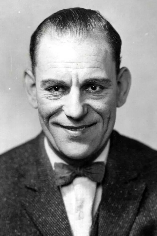 Обложка для Lon Chaney