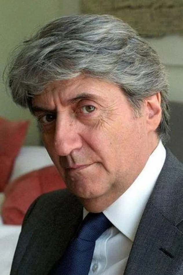 фото Tom Conti