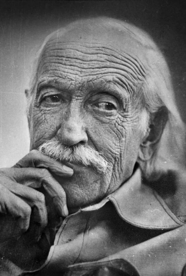 Leonid Obolensky için kapak görseli
