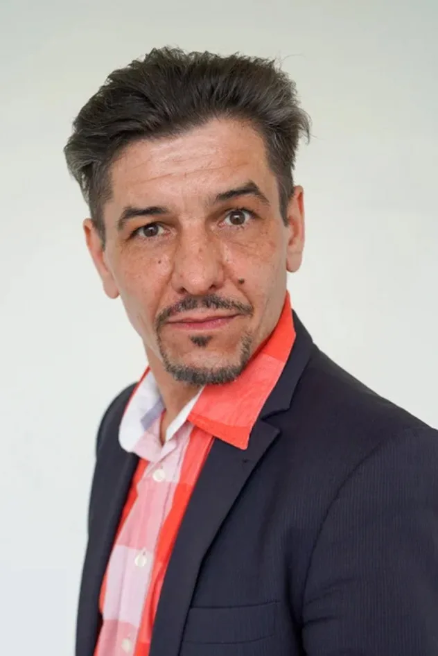 Krzysztof Szczerbiński için kapak görseli
