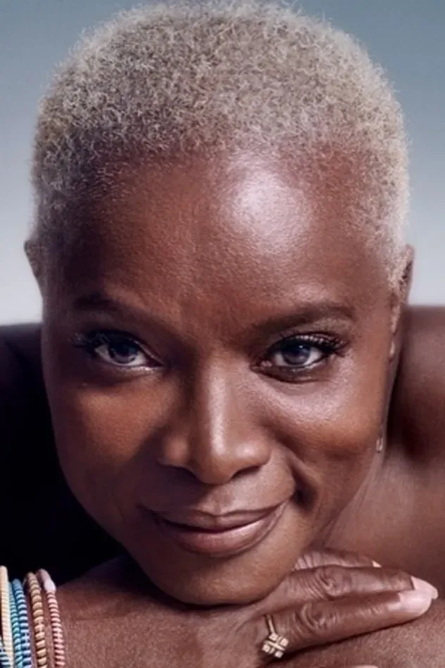 Обложка для Angélique Kidjo