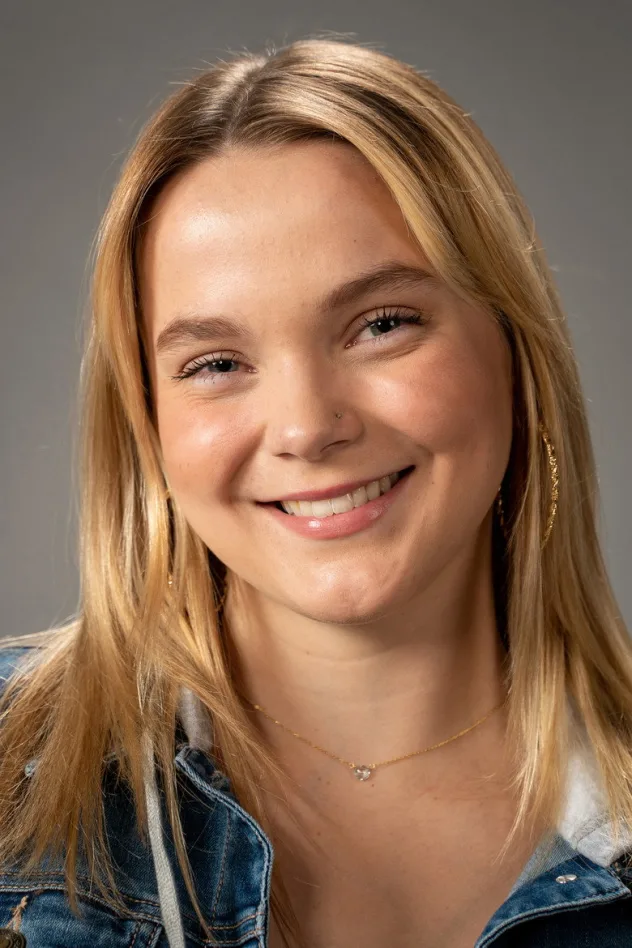 Vivian Olyphant için kapak görseli