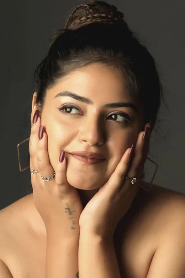 Shreya Tyagi için kapak görseli