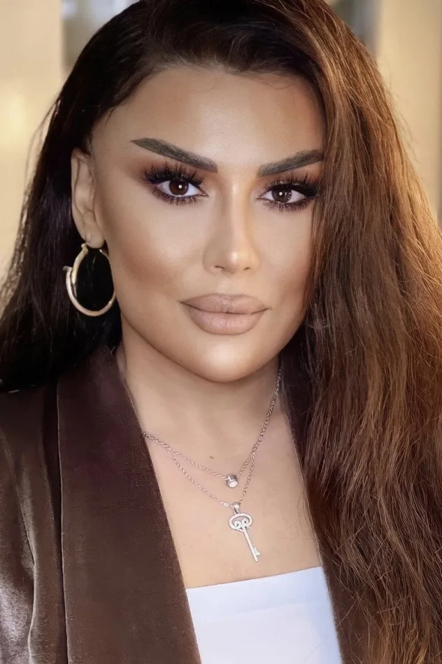 Fatimə Fətəliyeva için kapak görseli