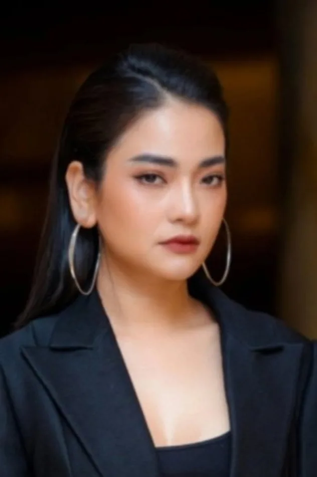 Imagen de portada para Đỗ Thúy Hằng