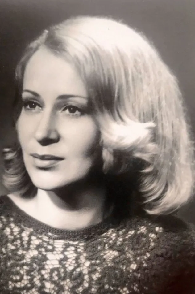 Helga Dancberga için kapak görseli